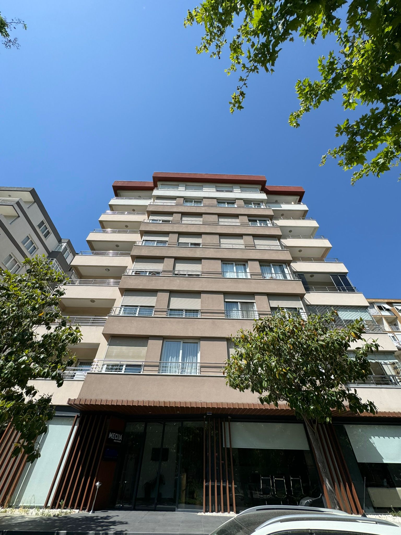 Bayraklı, İzmir - Emine Hanım Apartmanı görseli